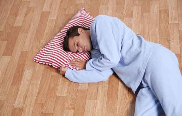 Lợi ích của việc ngủ dưới sàn nhà