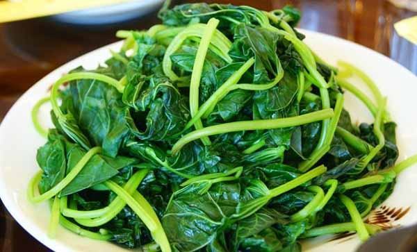 5 mẹo giúp luộc rau giòn và xanh